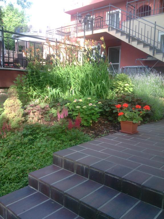 Bed and Breakfast Stan és Panzió Balatonalmádi Exterior foto