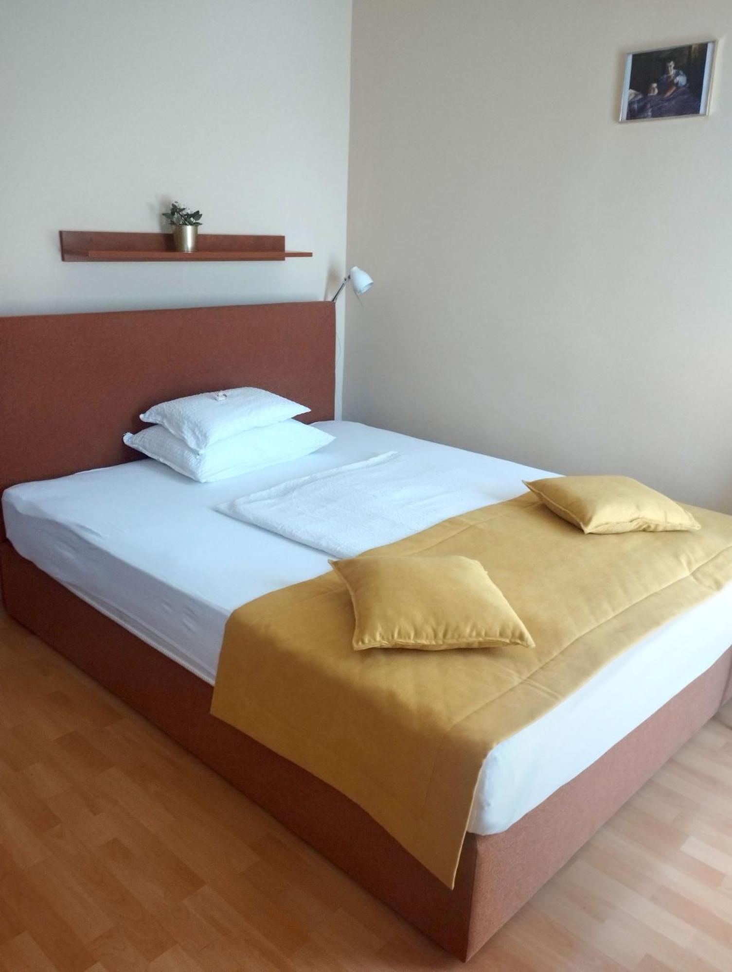 Bed and Breakfast Stan és Panzió Balatonalmádi Exterior foto