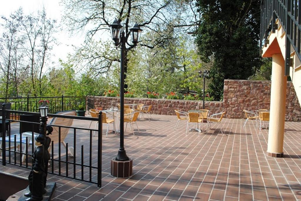 Bed and Breakfast Stan és Panzió Balatonalmádi Exterior foto