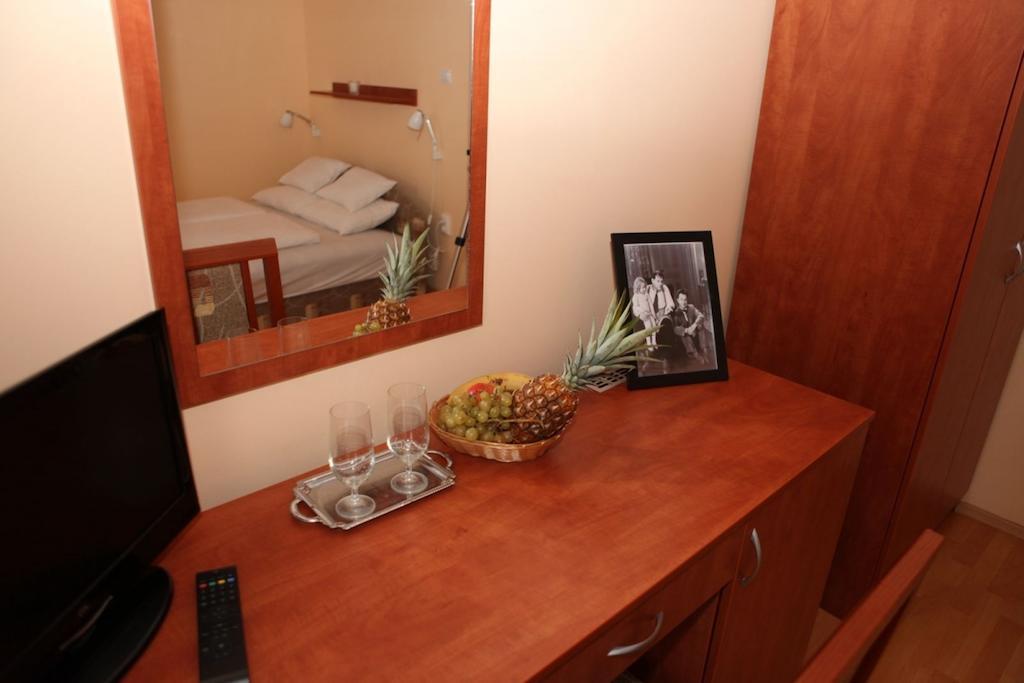 Bed and Breakfast Stan és Panzió Balatonalmádi Zimmer foto